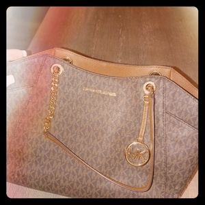 Micheal Kors; Orig 150.00!